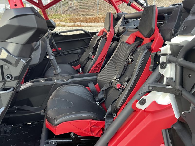 2025 Can-Am MAVERICK X3 MAX X RC TURBO RR Image 12