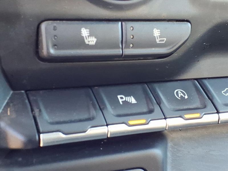 Used 2020 Chevrolet Silverado 1500 RSTImage 25