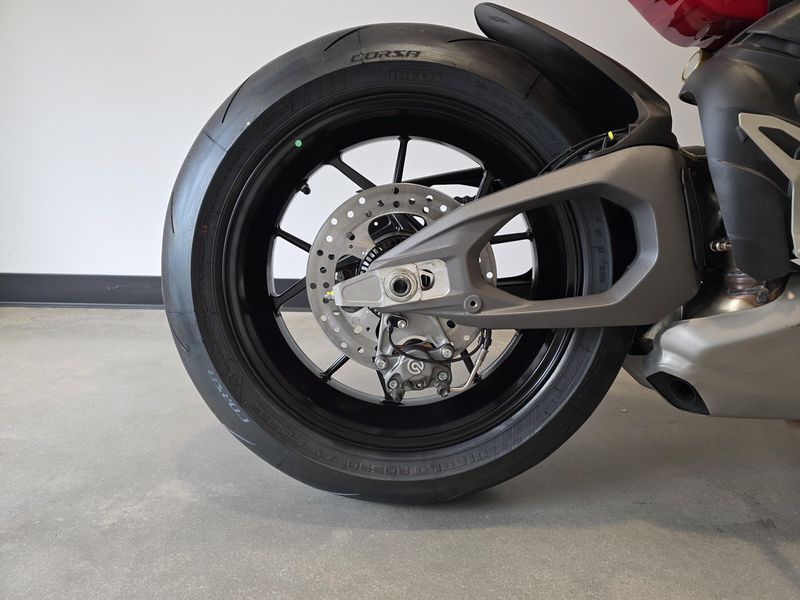 New 2025 Ducati Streetfighter V4 S 3G 