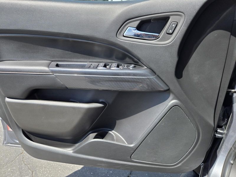 Used 2022 GMC Canyon 4WD Crew Cab 128 AT4 w/Leather