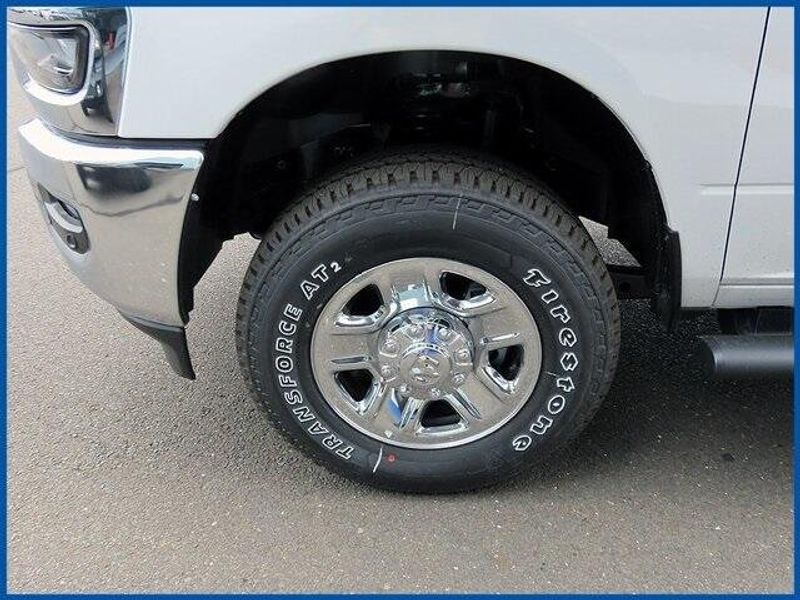 2025 RAM 2500 TradesmanImage 4
