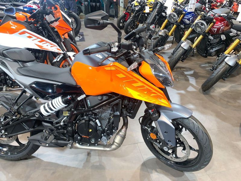 New 2024 KTM 250 DUKE Image 11