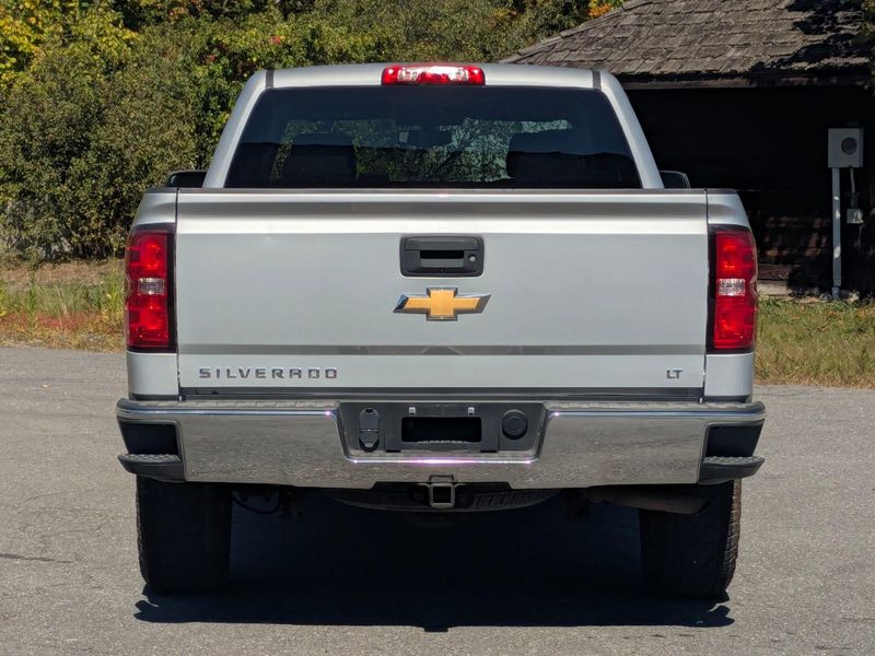 2018 Chevrolet Silverado 1500 LT photo 4