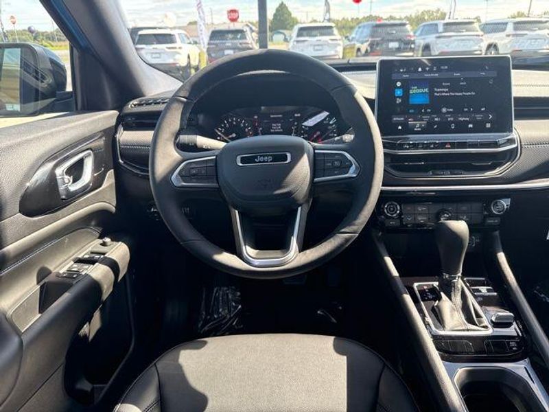 2026 Jeep Compass Latitude2026 Jeep Compass Latitude Altitude