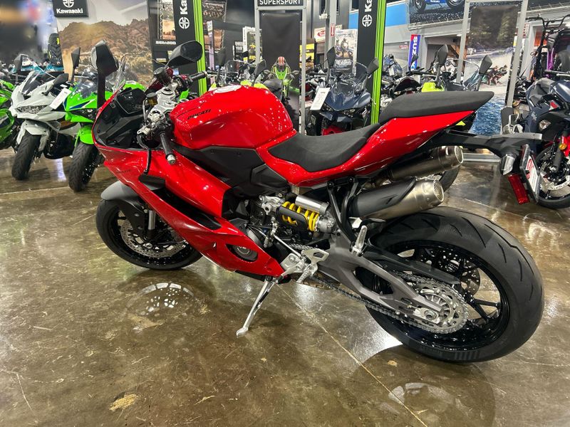 New 2026 Ducati PANIGALE V2 896 Image 22