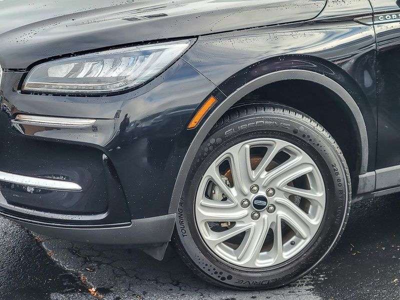 2023 Lincoln Corsair Standard photo 3