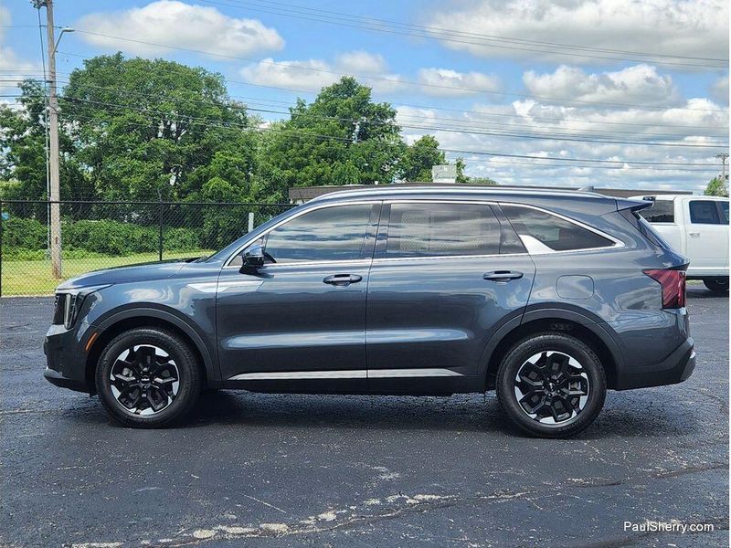 Used 2024 Kia Sorento S