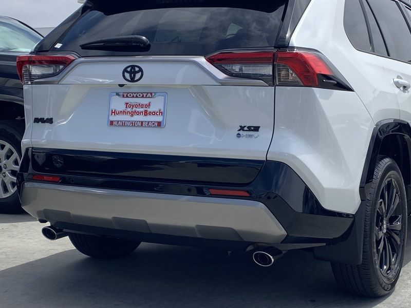 New 2025 Toyota RAV4 Hybrid XSEImage 4