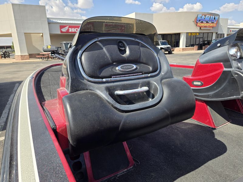 USED 2014 NITRO Z8 Image 19