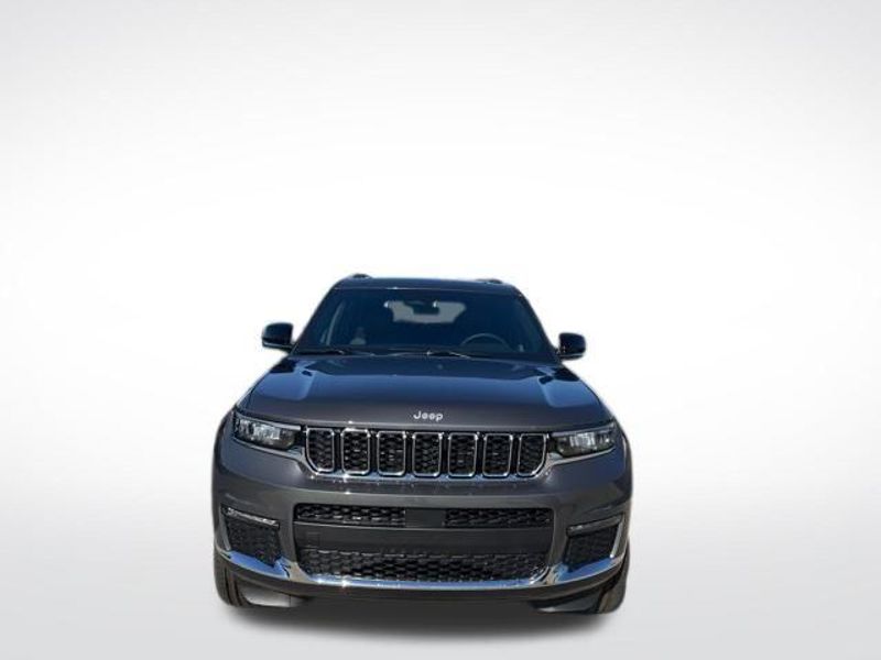 2025 Jeep Grand Cherokee L Limited 4x4