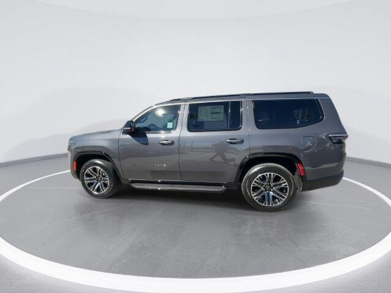 2026 Jeep Grand Wagoneer 4x4Image 5