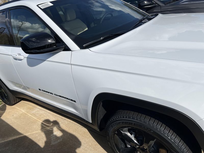 New 2025 Jeep Grand Cherokee Limited 4x4Image 4