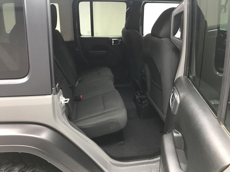 Used 2021 Jeep Wrangler Unlimited WillysImage 18