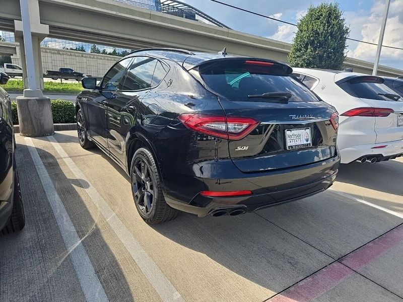 2019 Maserati Levante S photo 2