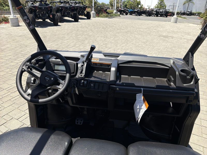 New 2026 Can-Am DEFENDER DPS HD9 Image 23