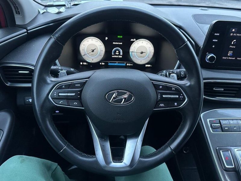 2022 Hyundai Santa Fe SEL photo 2