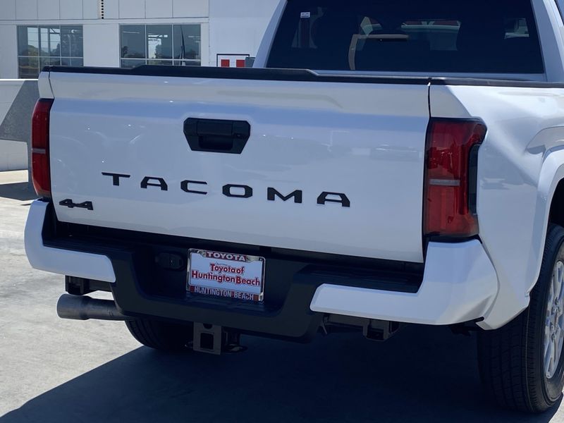 2025 Toyota Tacoma SR5Image 4