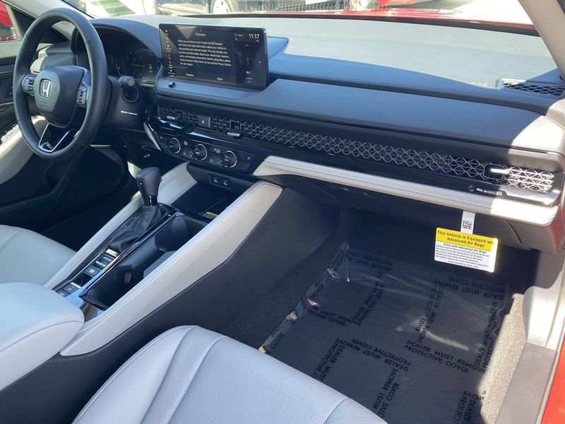 2025 Honda Accord Hybrid EX-LImage 11