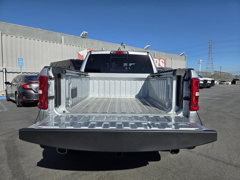 New 2026 RAM 1500 Big Horn Crew Cab 4x2 5'7' Box