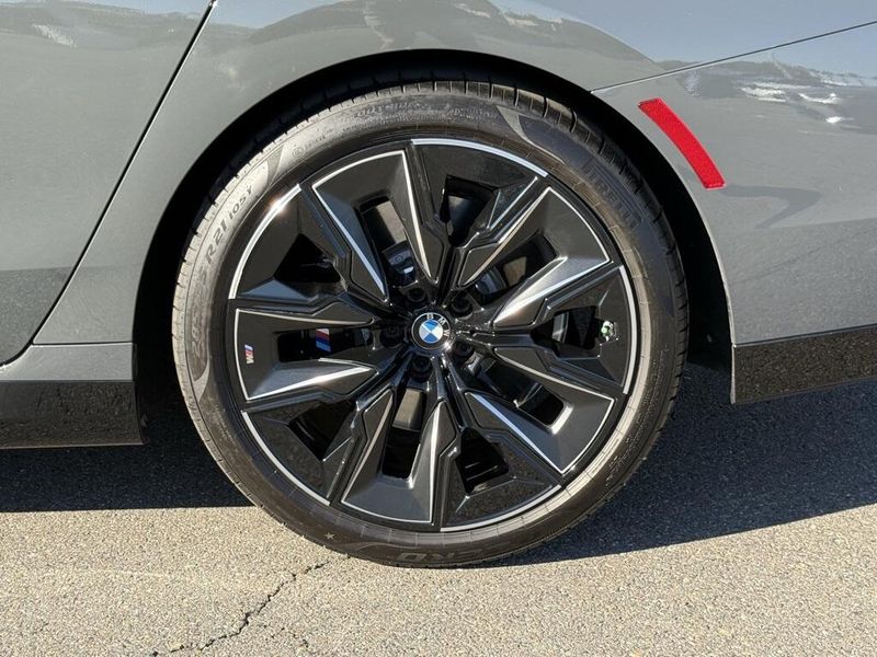 Used 2025 BMW 7 Series 740iImage 16
