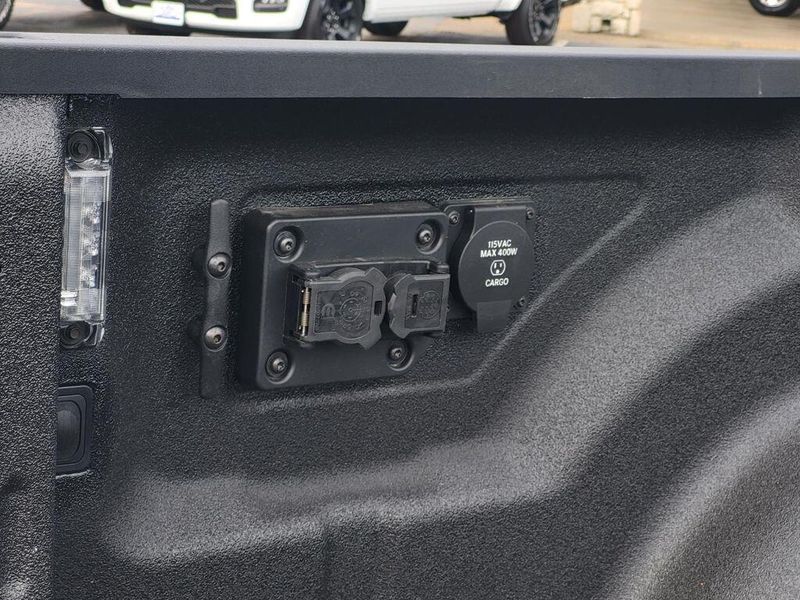 2025 RAM 3500 Limited Crew Cab 4x4 8