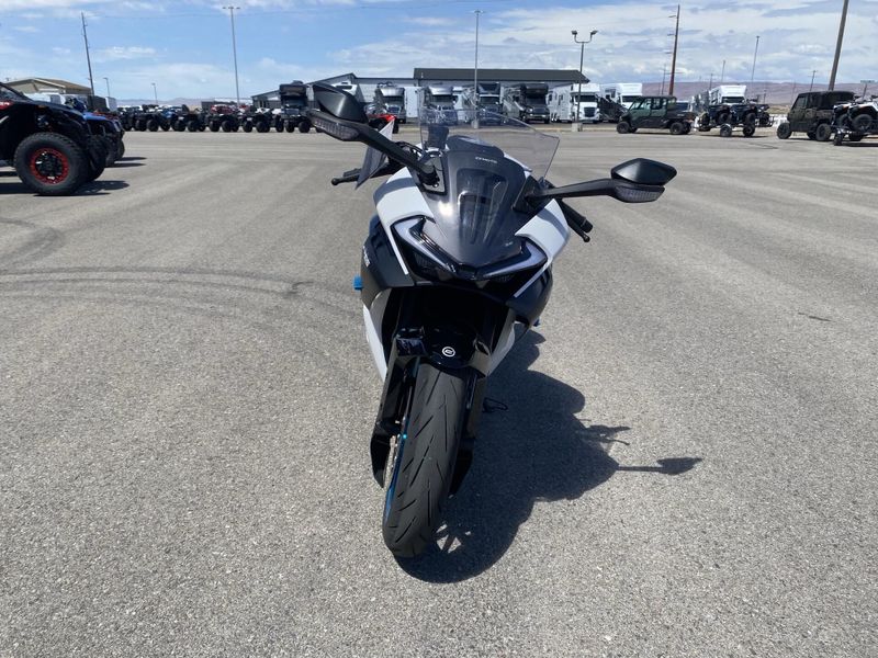 New 2026 CFMOTO 675SS 