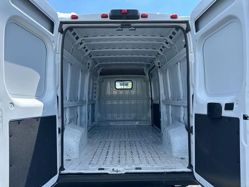 2023 RAM ProMaster 2500 High RoofImage 14