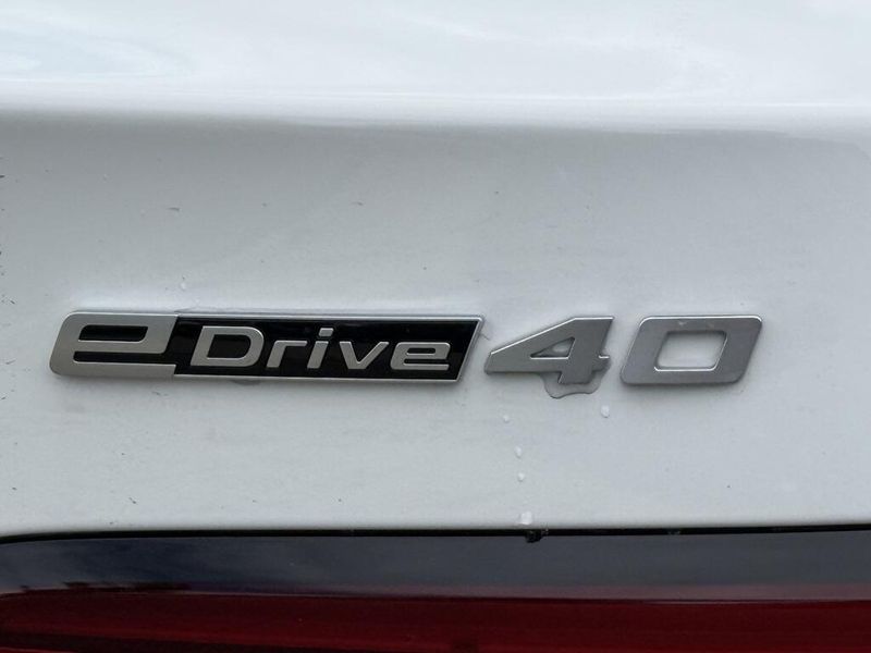 2025 BMW i5 eDrive40Image 14