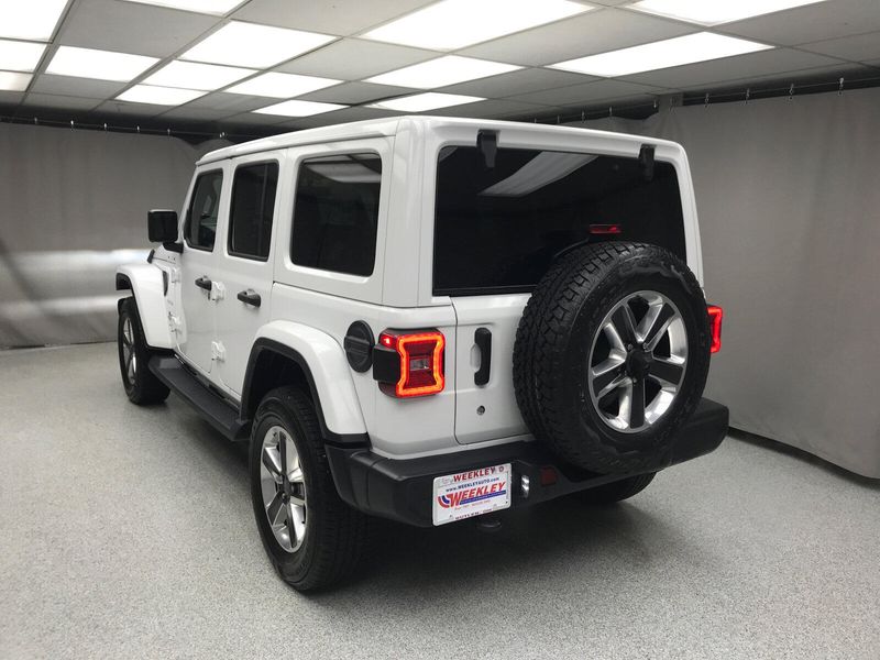 2019 Jeep Wrangler Unlimited SaharaImage 14