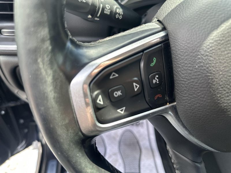2019 RAM 1500 LaramieImage 24
