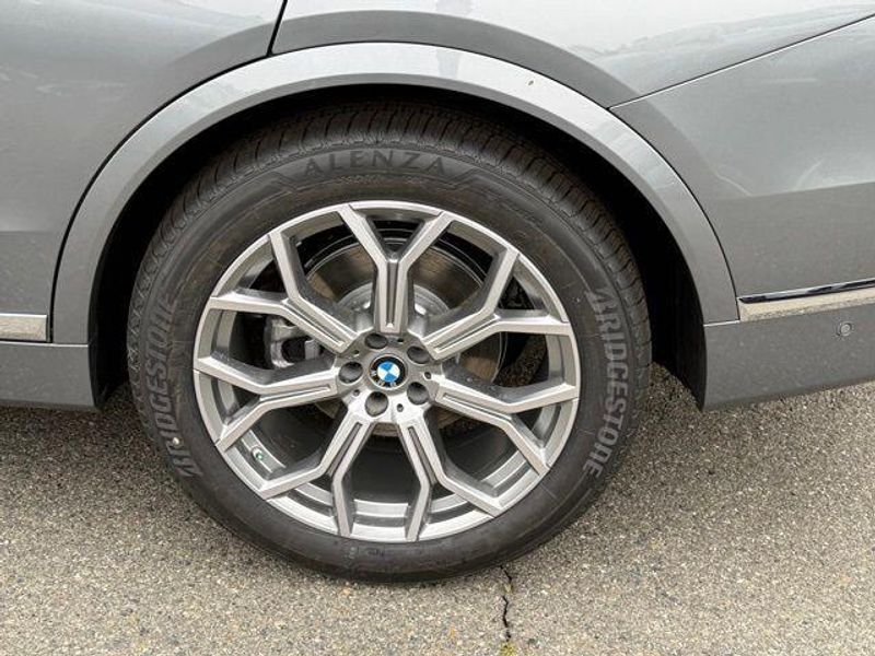 New 2026 BMW X7 xDrive40iImage 14