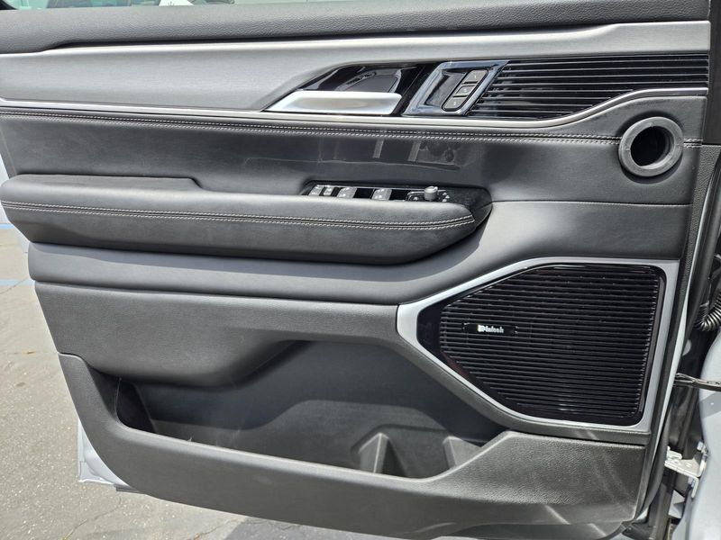 2026 Jeep Grand Wagoneer Limited Reserve 4x4