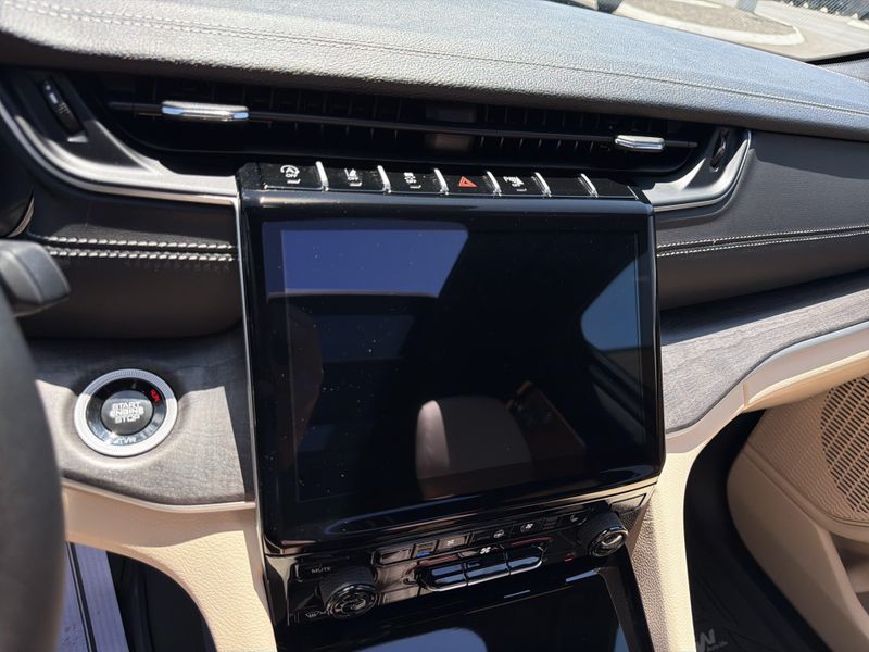 Used 2025 Jeep Grand Cherokee LimitedImage 47