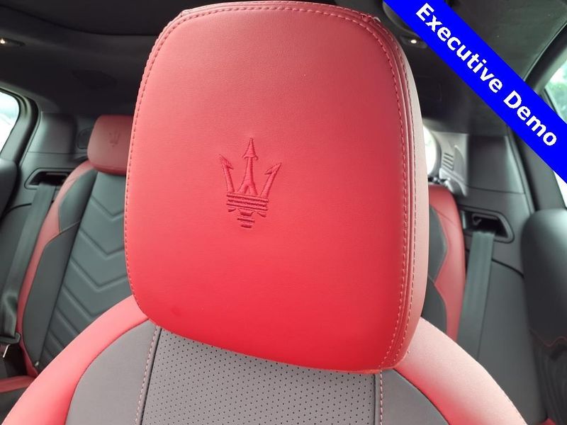 New 2025 Maserati Grecale ModenaImage 16