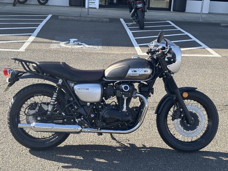 Used 2020 Kawasaki W800 Cafe 