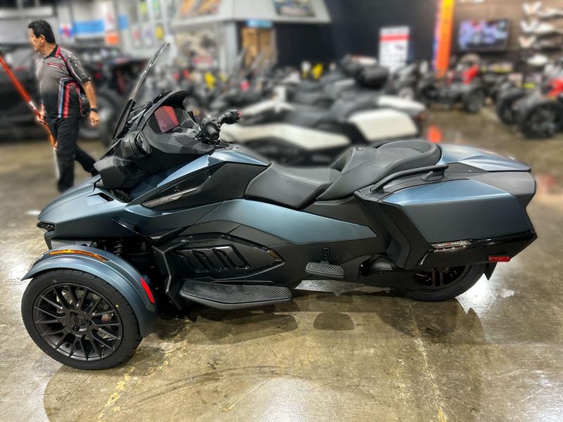 New 2026 Can-Am SPYDER RT (SE6) Image 19