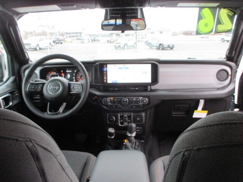 New 2026 Jeep Wrangler 4-door Sport SImage 29