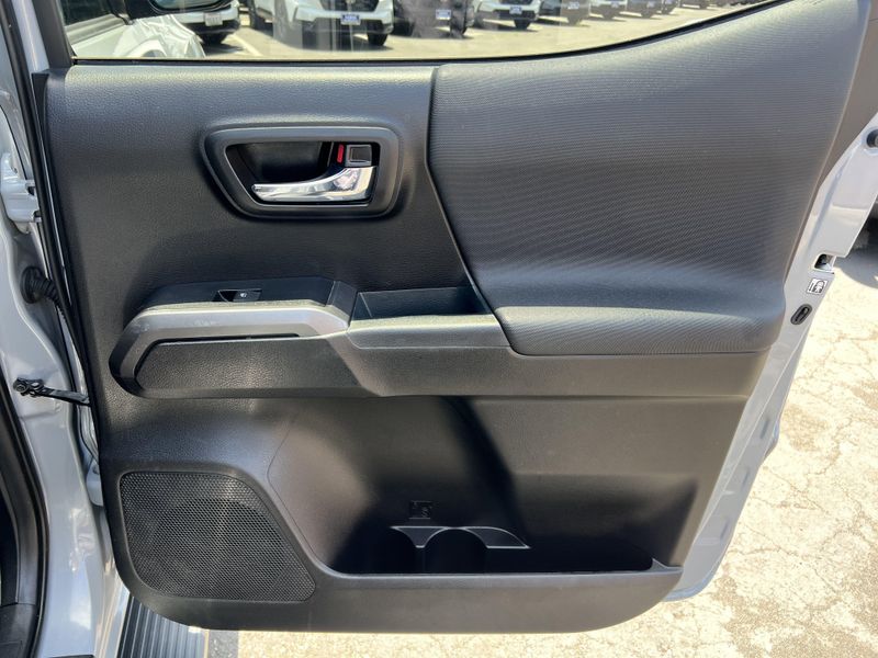 Used 2018 Toyota Tacoma TRD Off RoadImage 22