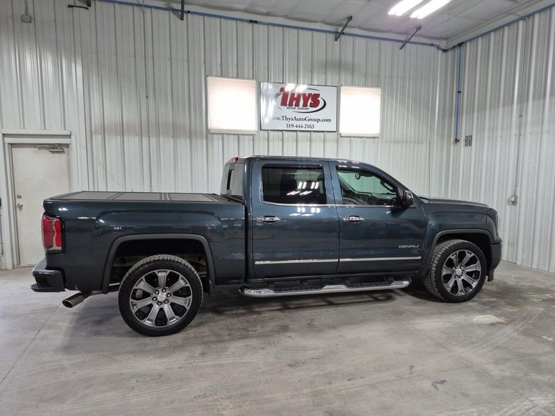 2017 GMC Sierra 1500 DenaliImage 4