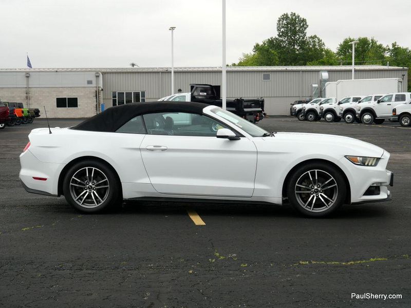 2017 Ford Mustang EcoBoost PremiumImage 13