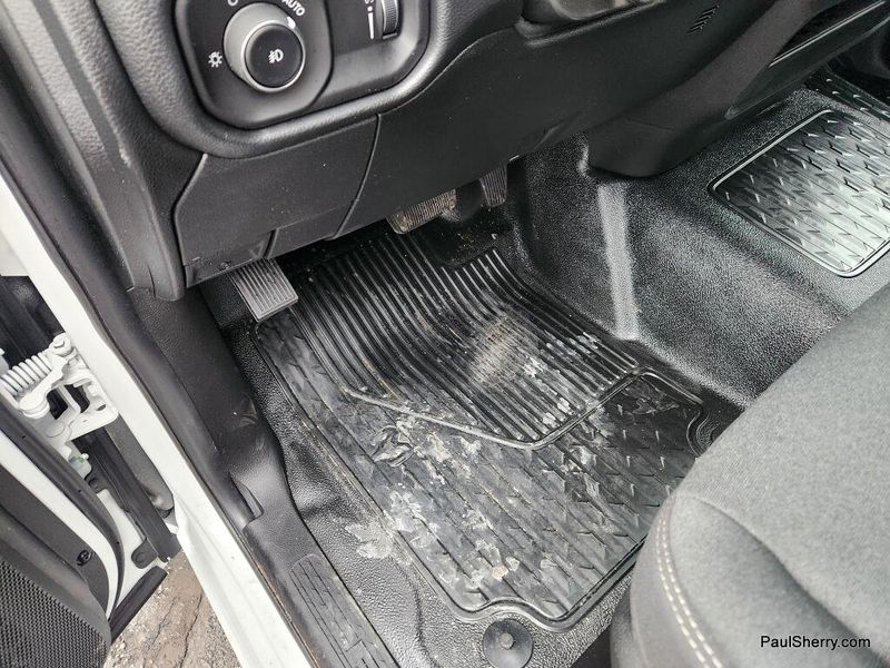 New 2026 RAM 5500 Big Horn Chassis Regular Cab 4x2 120' Ca