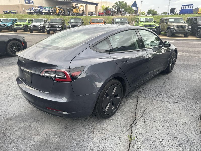 2021 Tesla Model 3 Standard Range PlusImage 7