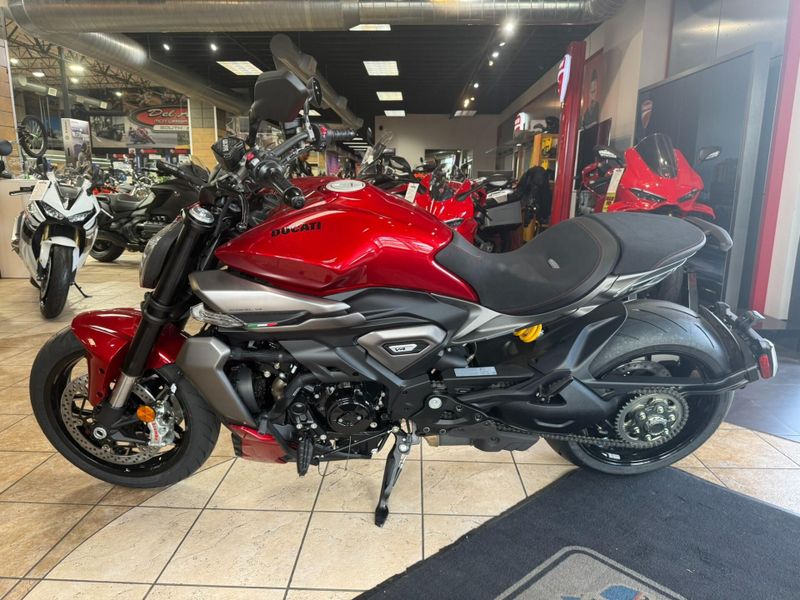 New 2026 Ducati X DIAVEL V4 Image 22