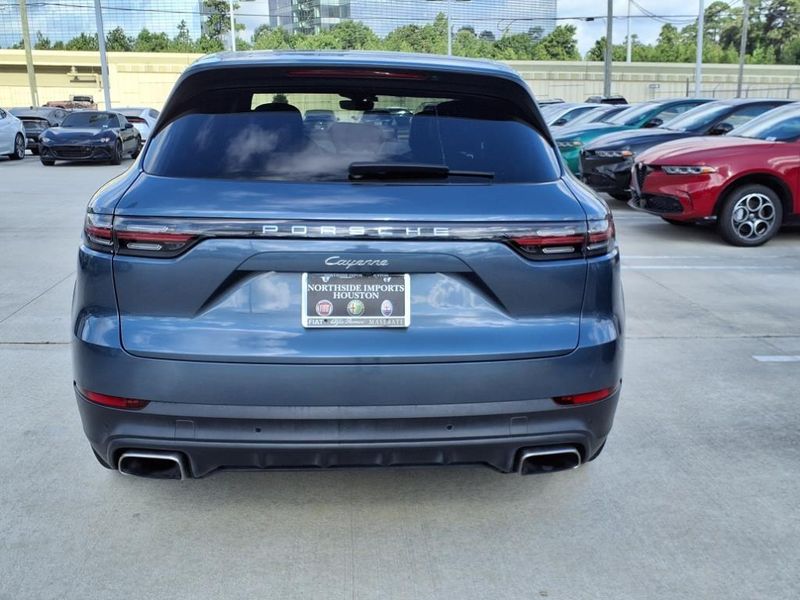 2019 Porsche Cayenne BaseImage 13