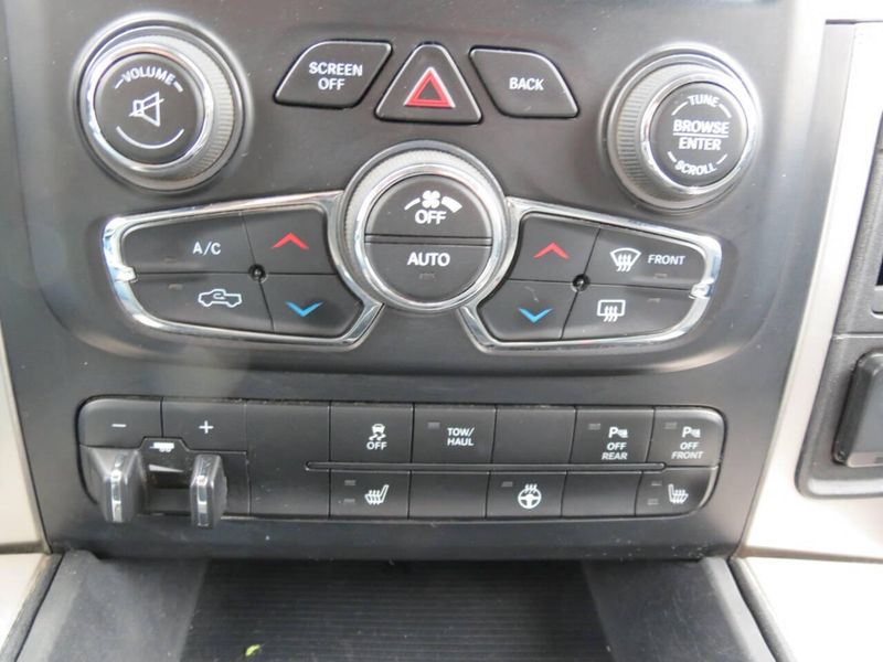 Used 2018 RAM 1500 SLT 4x4 4dr Crew Cab 5.5 ft. SB PickupImage 22