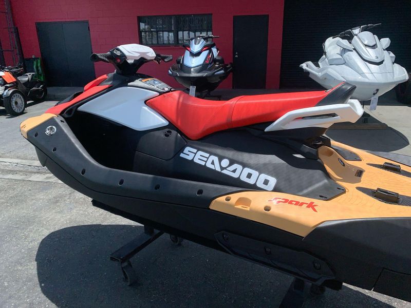 New 2024 Sea-Doo SPARK FOR 3 90 CONVENIENCE PACKAGE Image 14