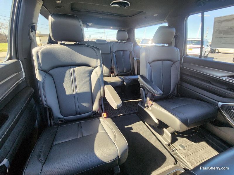 2026 Jeep Grand Wagoneer Upland 4x4