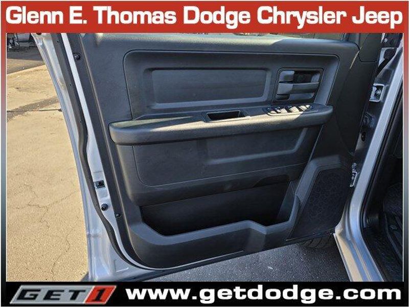 2018 Ram 3500 Tradesman photo 24