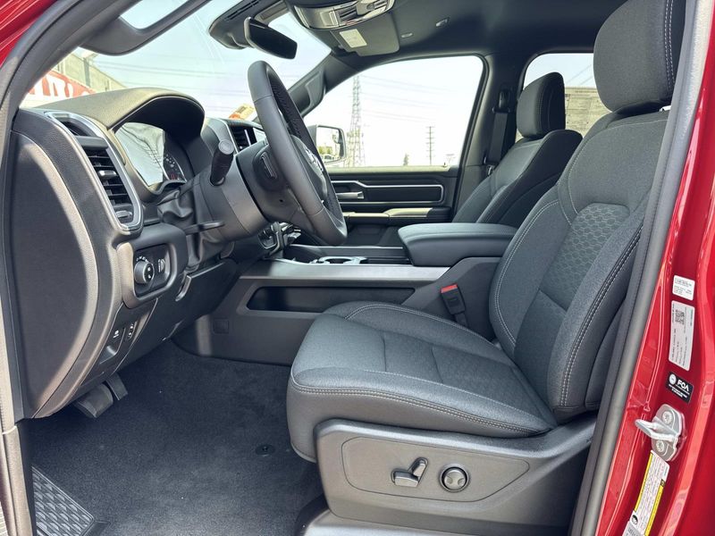 New 2026 RAM 1500 Big Horn Crew Cab 4x2 5'7' Box