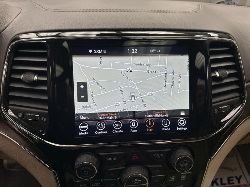 Used 2021 Jeep Grand Cherokee OverlandImage 8